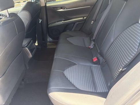 Certified 2018 Toyota Camry SE w/ Moonroof Package FWD image 20
