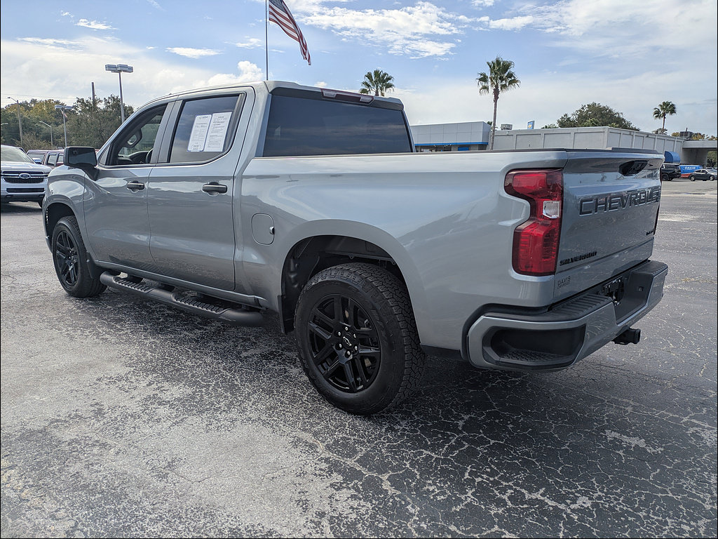 Used 2025 Chevrolet Silverado 1500 Custom w/ Turbomax Blackout Package RWD image 7