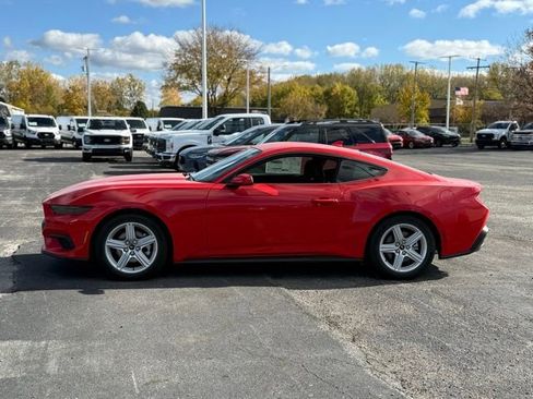 New 2026 Ford Mustang Coupe image 4