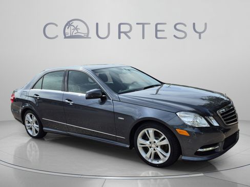 Used 2012 Mercedes-Benz E 350 4MATIC Sedan image 9