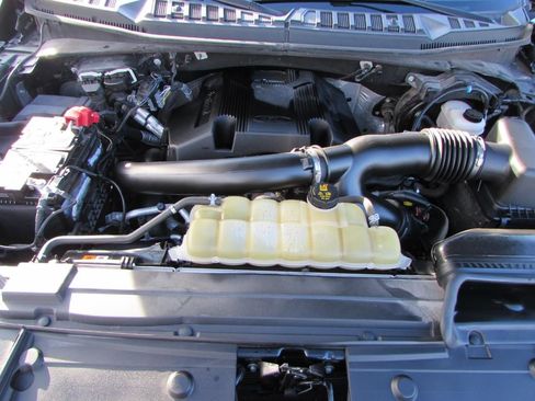 Used 2019 Ford F150 Lariat image 9