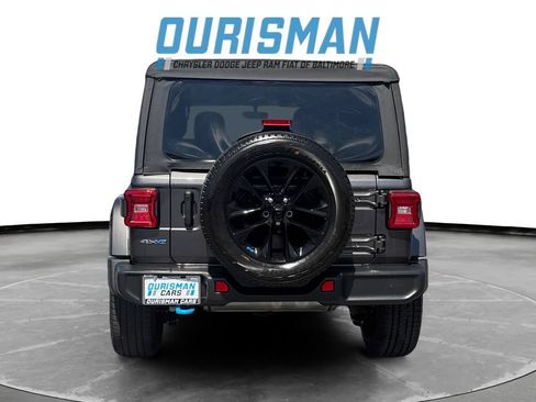 Used 2023 Jeep Wrangler Unlimited Sahara w/ Cold Weather Group AWD/4WD image 5