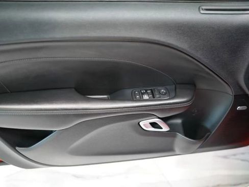 Used 2017 Dodge Challenger R/T Scat Pack RWD image 10