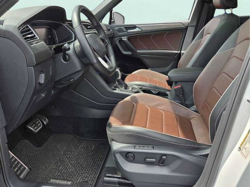Used 2024 Volkswagen Tiguan SEL R-Line image 7