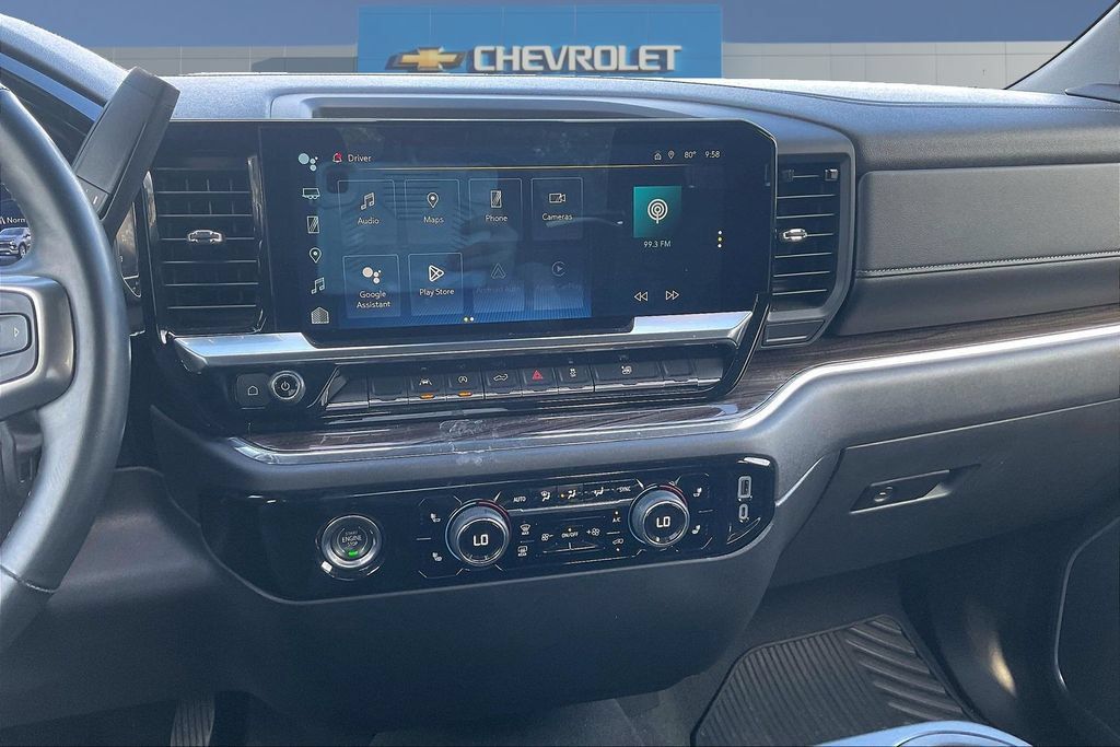 Used 2023 Chevrolet Silverado 1500 LT AWD/4WD image 10