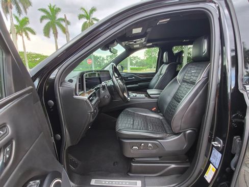 Used 2021 Cadillac Escalade Premium Luxury Platinum AWD/4WD image 23