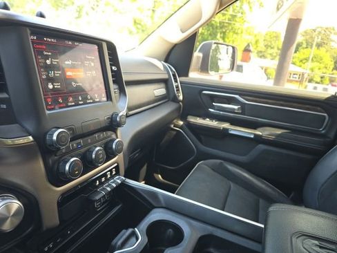 Used 2019 RAM 1500 Laramie AWD/4WD image 28