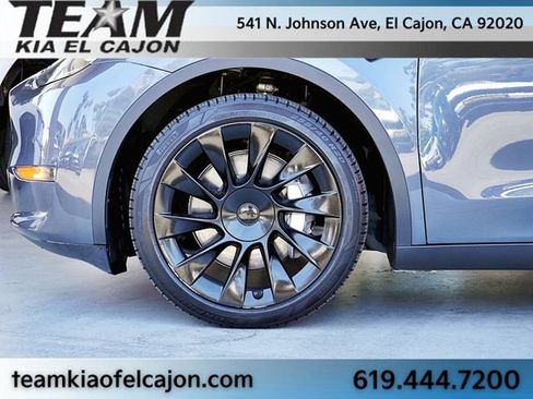 Used 2022 Tesla Model Y Long Range AWD/4WD image 7