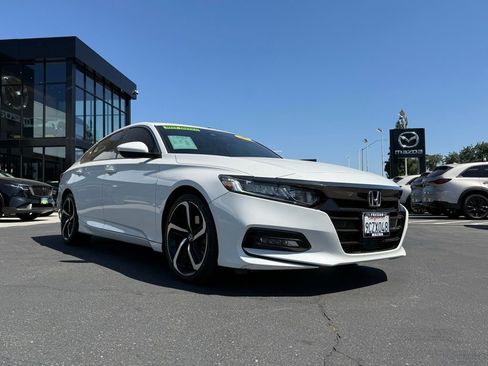 Used 2019 Honda Accord Sport image 2
