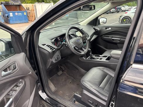 Used 2017 Ford Escape Titanium w/ Equipment Group 301A AWD/4WD image 8