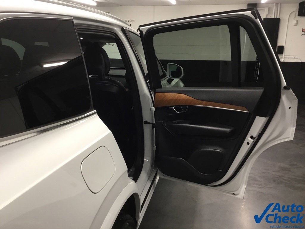 Used 2021 Volvo XC90 T6 Momentum AWD/4WD image 36
