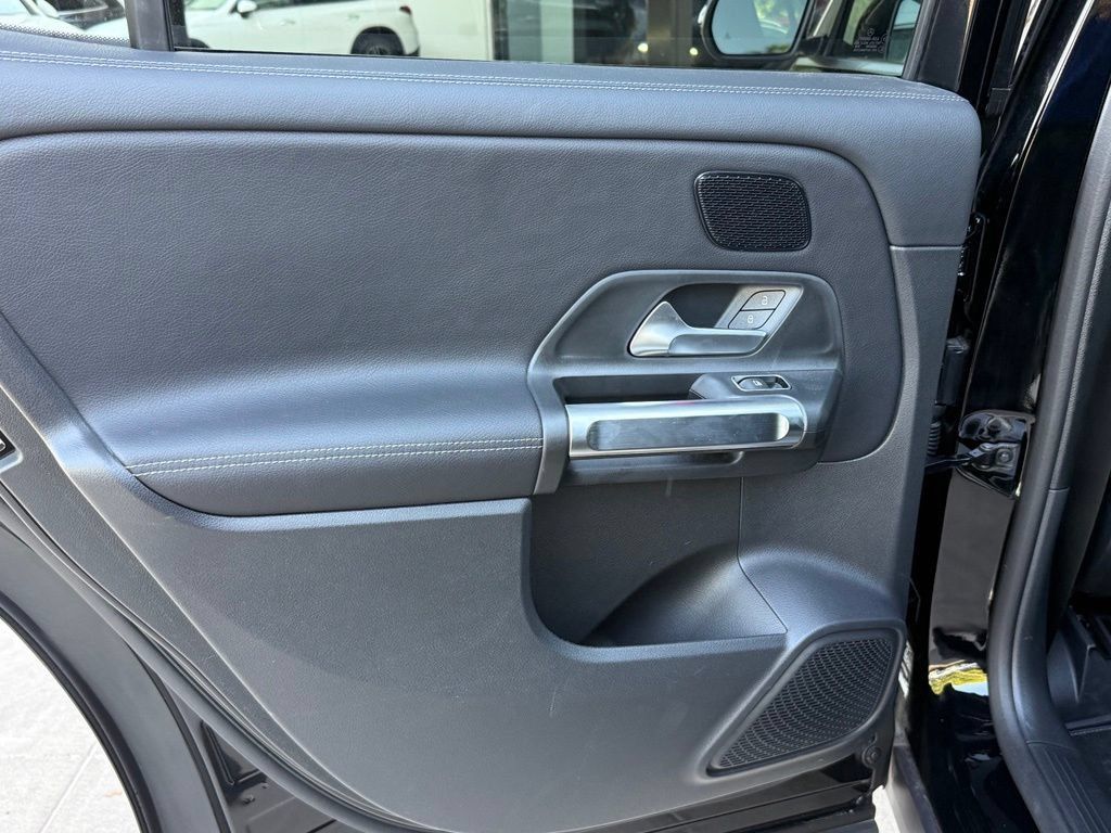 Used 2026 Mercedes-Benz GLB 250 image 23