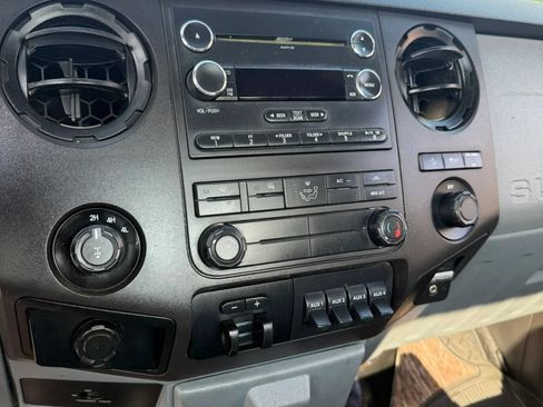 Used 2014 Ford F250 XL w/ Power Equipment Group AWD/4WD image 13