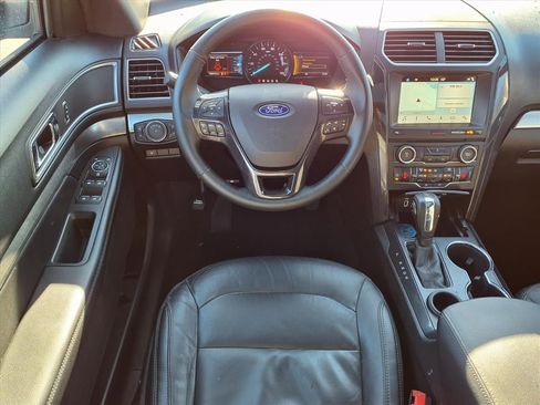 Certified 2018 Ford Explorer XLT w/ Equipment Group 202A image 12