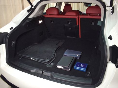 Used 2022 Maserati Levante Modena image 42