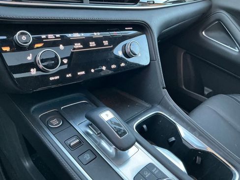 Used 2025 INFINITI QX60 Luxe w/ Vision Package image 9