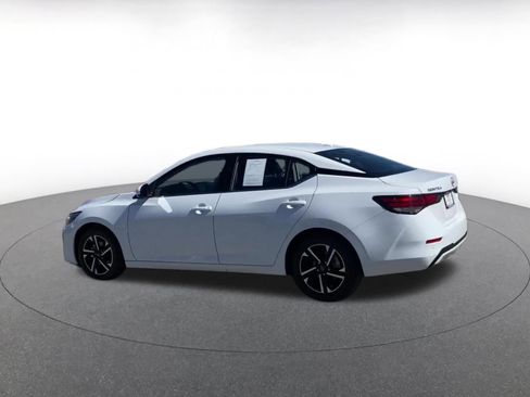 Used 2025 Nissan Sentra SV image 10