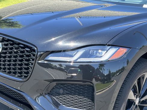 Certified 2026 Jaguar F-PACE R-Dynamic S AWD/4WD image 12