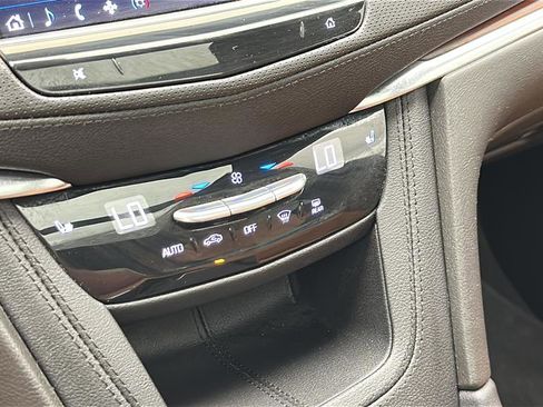 Used 2022 Cadillac XT5 Premium Luxury AWD/4WD image 22