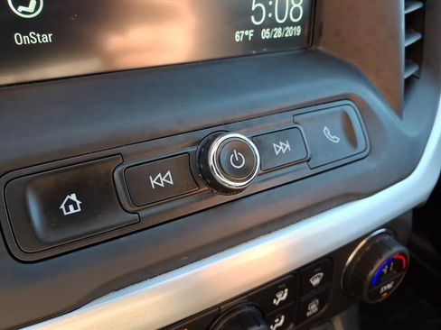 Used 2019 GMC Acadia SLE FWD image 11