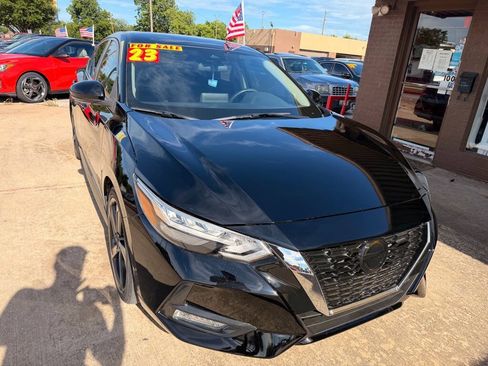 Used 2023 Nissan Sentra SR w/ Midnight Edition Package FWD image 7