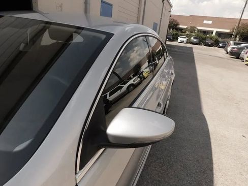 Used 2014 Volkswagen CC R-Line image 15