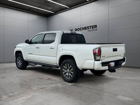 Certified 2022 Toyota Tacoma Limited AWD/4WD image 34