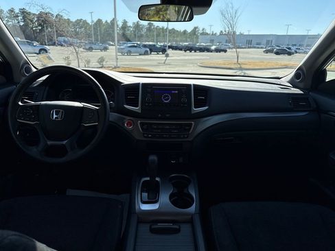 Used 2019 Honda Pilot LX image 16