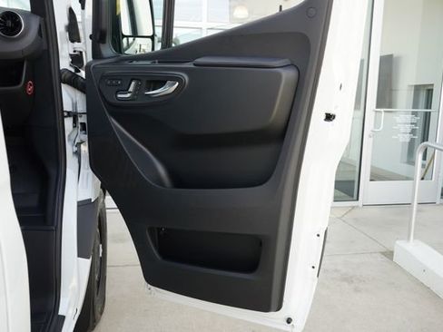 New 2026 Mercedes-Benz Sprinter 2500 image 17