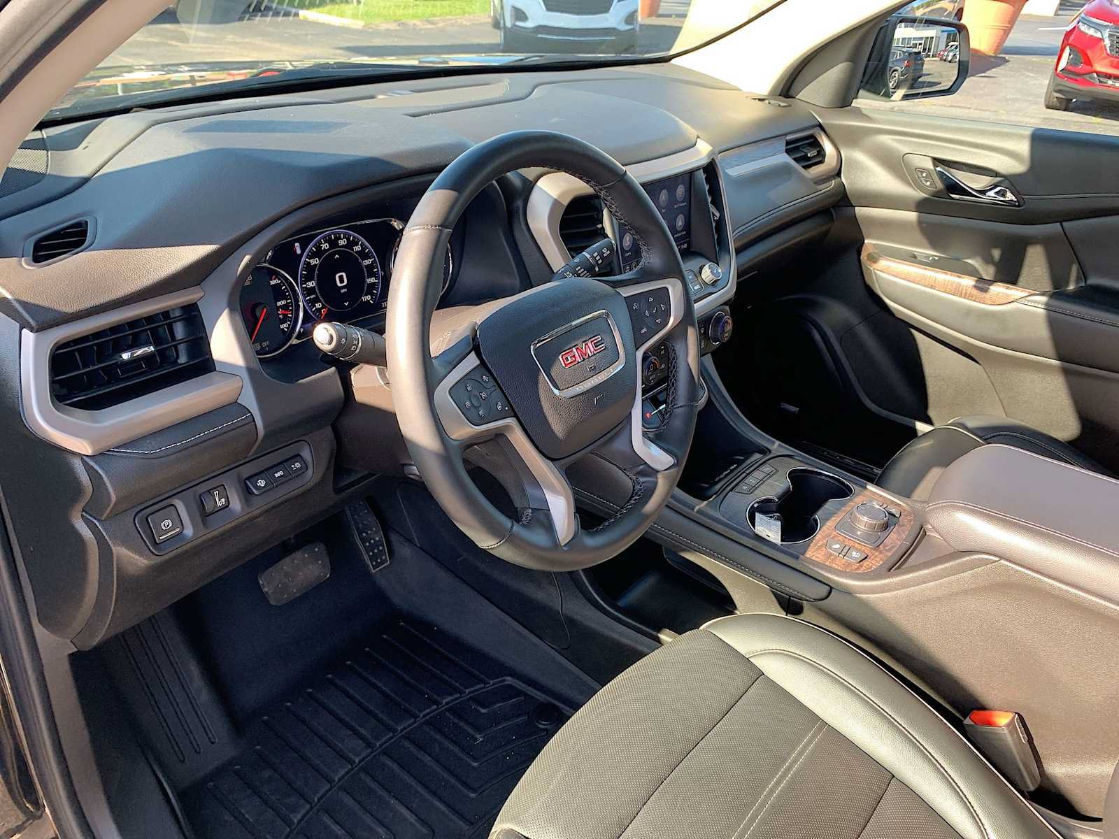 Certified 2023 GMC Acadia Denali w/ Denali Ultimate Package AWD/4WD image 10