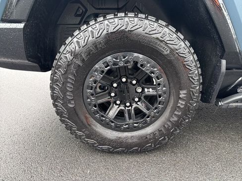 Used 2024 GMC Hummer EV 3X w/ Omega Edition image 9