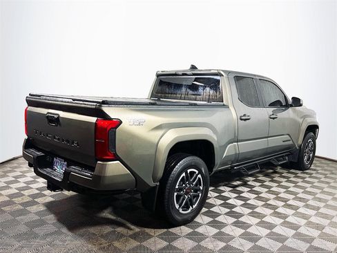 Used 2024 Toyota Tacoma TRD Sport image 8