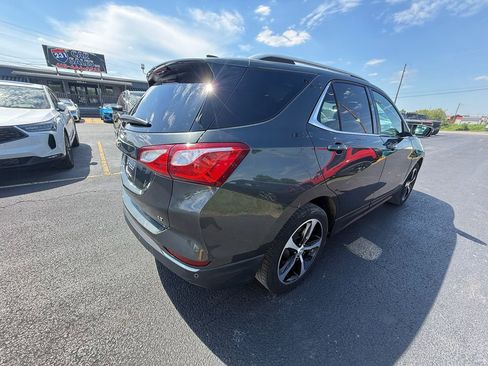 Used 2019 Chevrolet Equinox LT w/ Sun & Navigation Package FWD image 3
