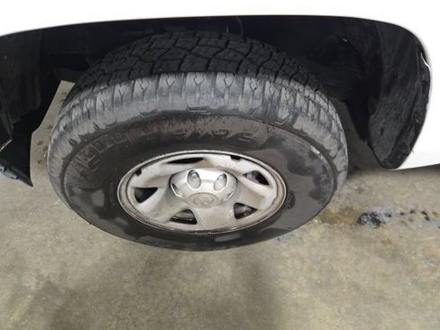 Used 2018 Toyota Tacoma SR RWD image 10
