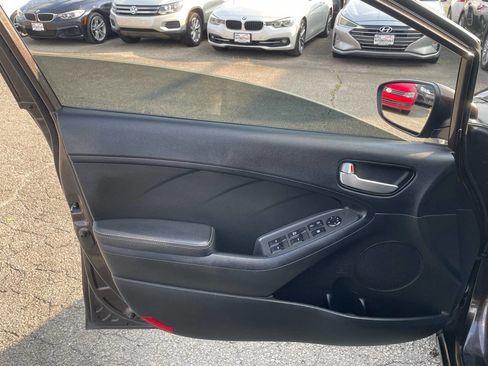 Used 2018 Kia Forte LX image 18