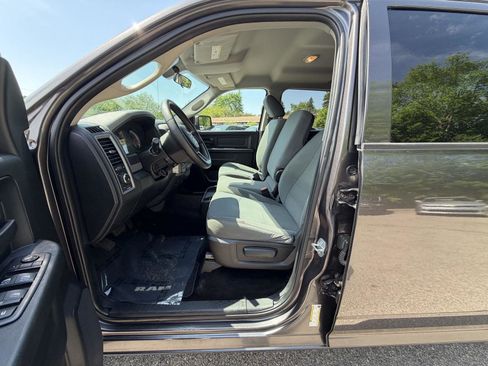 Used 2015 RAM 1500 Express AWD/4WD image 11