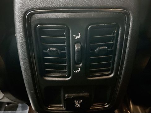 Used 2020 Jeep Grand Cherokee Altitude AWD/4WD image 18