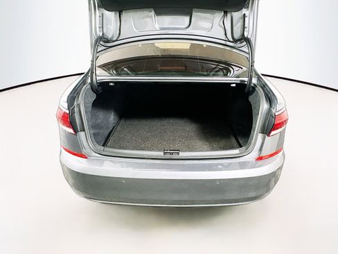 Used 2020 Volkswagen Passat 2.0T SEL image 30