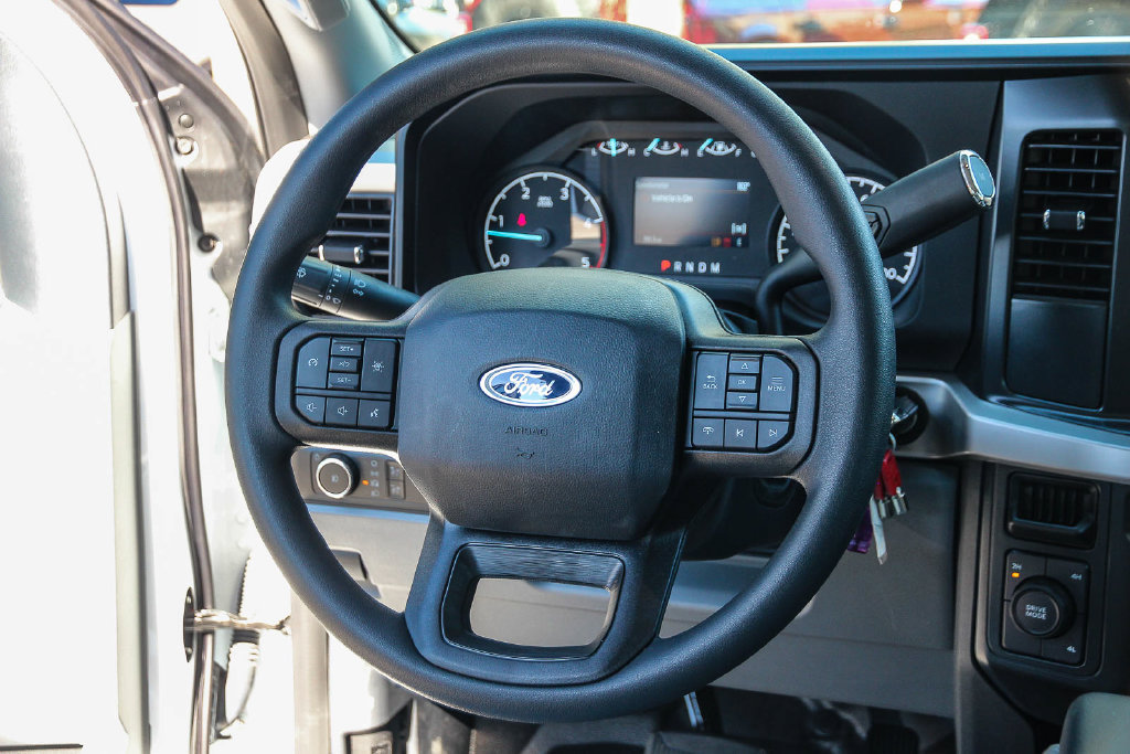 New 2025 Ford F550 4x4 SuperCab Super Duty image 19