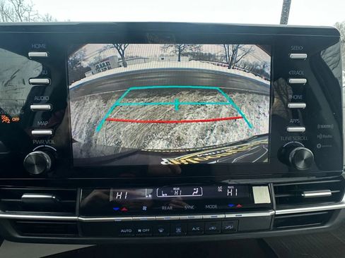 Used 2022 Toyota Sienna LE image 17