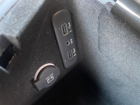 Used 2019 Dodge Challenger SXT image 22