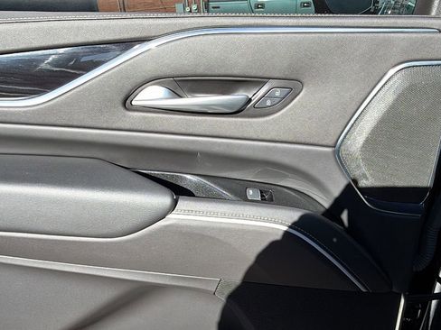 Used 2024 Cadillac Escalade ESV Sport w/ Touring Package image 10