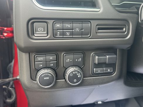 Used 2024 Chevrolet Tahoe RST w/ Luxury Package AWD/4WD image 16