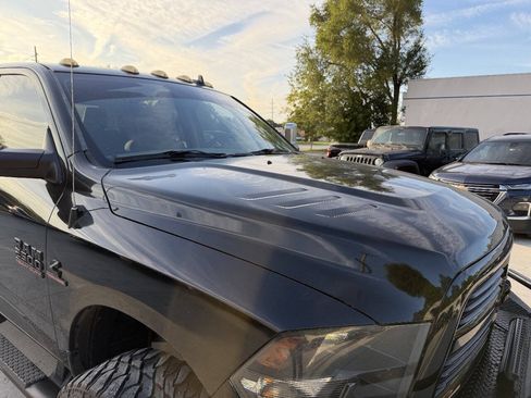 Used 2017 RAM 2500 Big Horn w/ Black Appearance Group AWD/4WD image 8