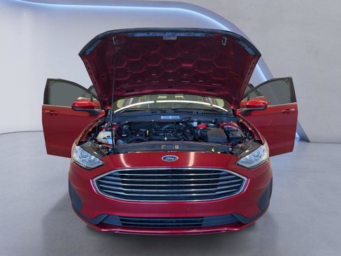 Used 2020 Ford Fusion SE FWD image 10