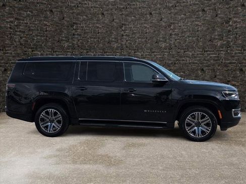 Used 2024 Jeep Wagoneer L Series II w/ Flexible Seating Group image 3