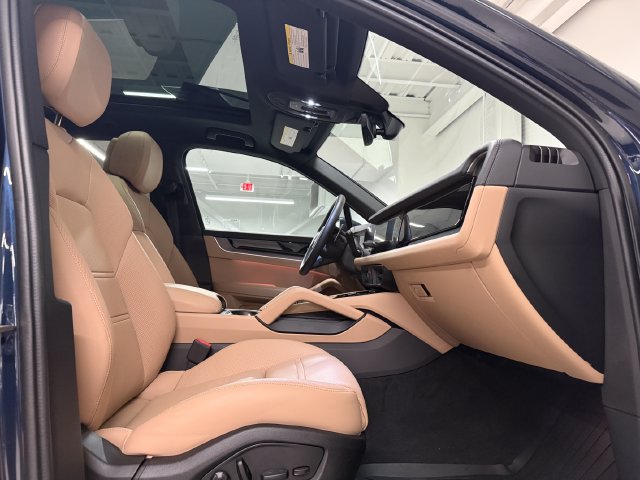 Certified 2026 Porsche Cayenne E-Hybrid AWD/4WD image 28