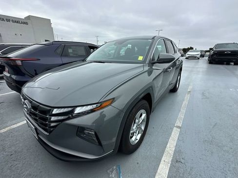 Used 2024 Hyundai Tucson SE FWD image 2