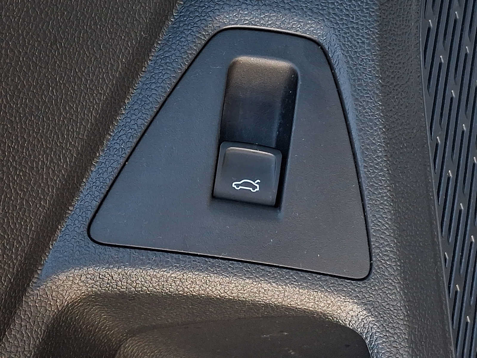 Certified 2026 Volkswagen Jetta Sport FWD image 25
