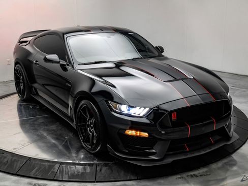 Used 2018 Ford Mustang Shelby GT350R w/ GT350R Equipment Group 920A RWD image 19